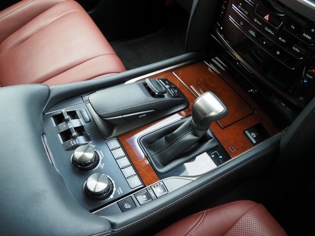 LEXUS LX570 AWD