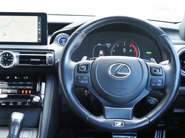 LEXUS IS300h