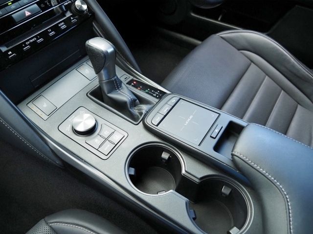 LEXUS IS300h