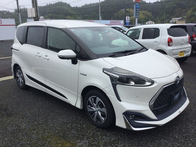 SIENTA HYBRID