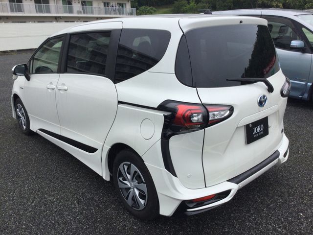 SIENTA HYBRID