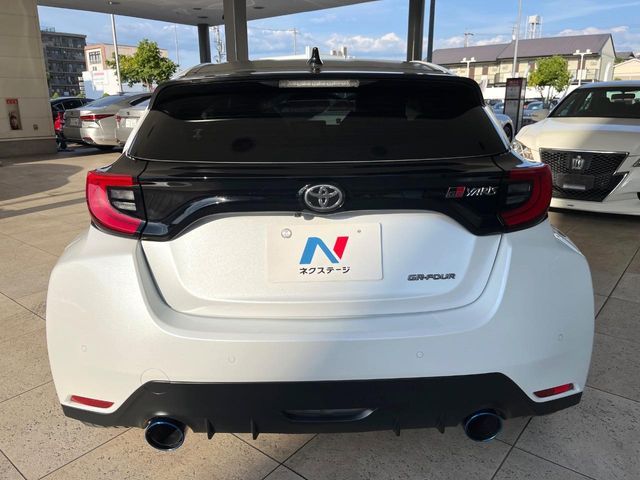 GR YARIS