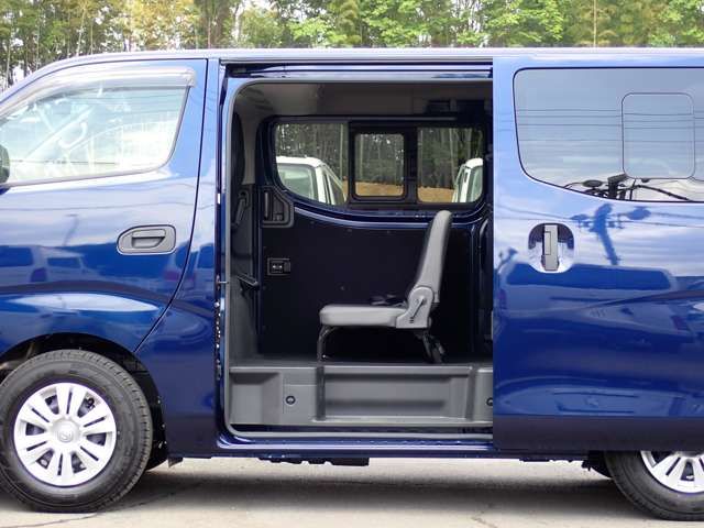 CARAVAN van 1.2t 2WD
