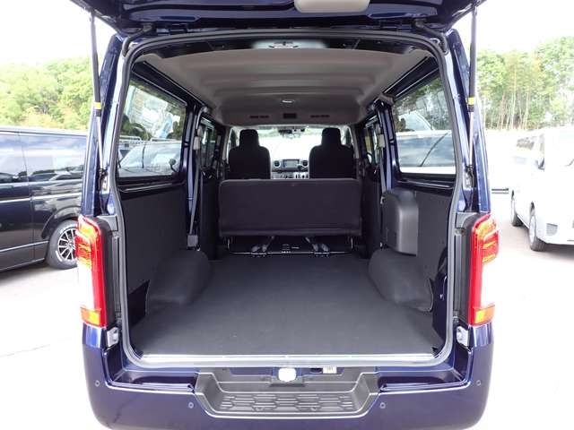 CARAVAN van 1.2t 2WD