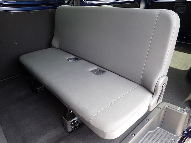 CARAVAN van 1.2t 2WD
