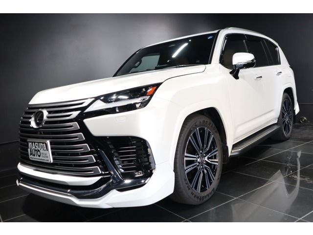 LEXUS LX600