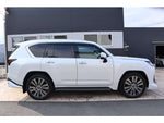 LEXUS LX600