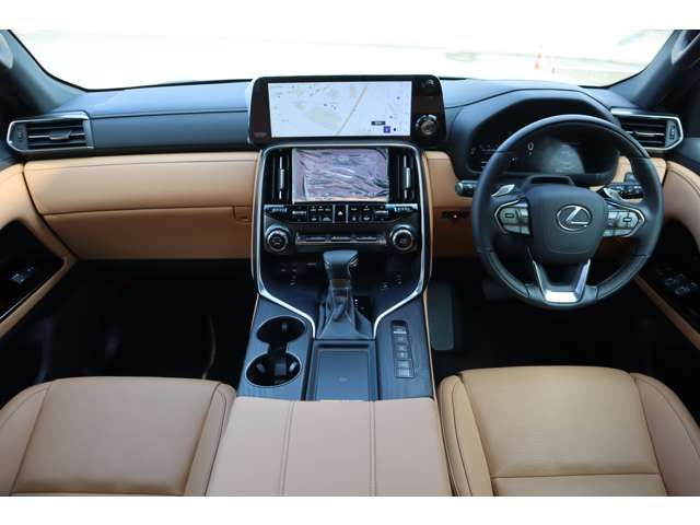 LEXUS LX600