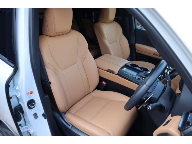 LEXUS LX600