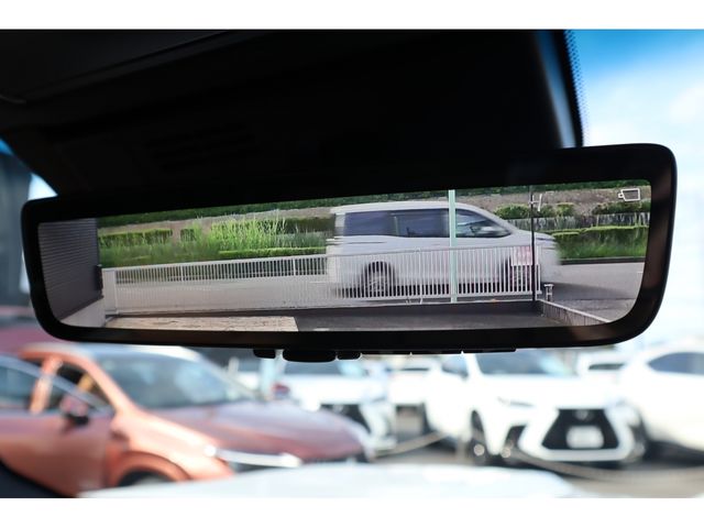 LEXUS LX600