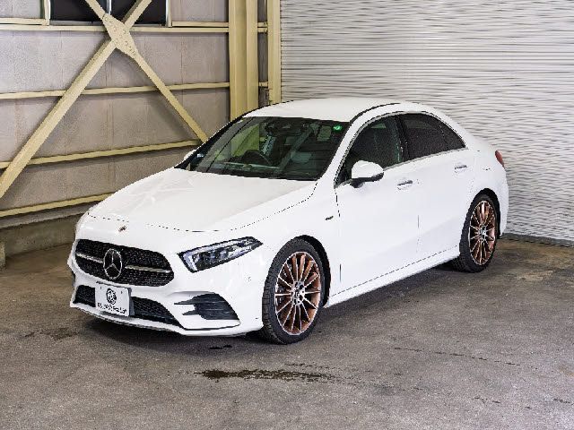 MERCEDES BENZ A class sedan