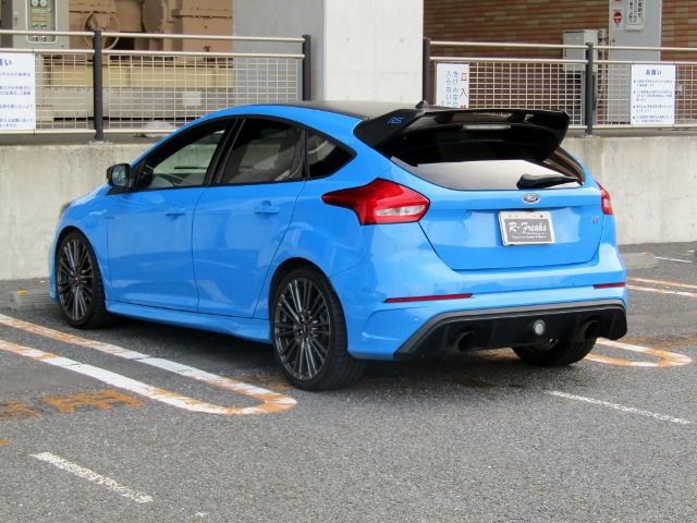 FORD FOCUS hatchback