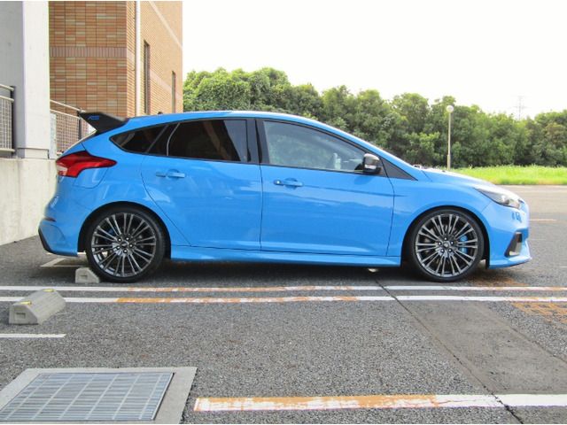 FORD FOCUS hatchback