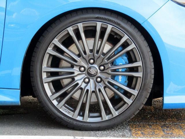FORD FOCUS hatchback