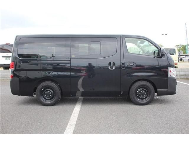 CARAVAN van 2WD