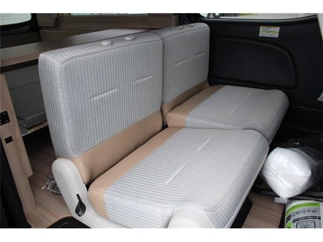 CARAVAN van 2WD