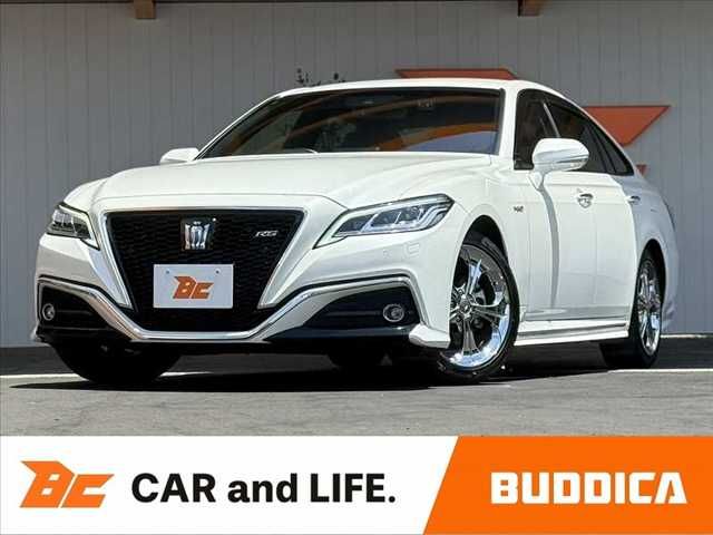 CROWN sedan hybrid