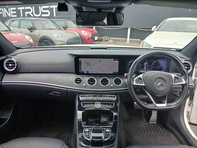 MERCEDES BENZ E class sedan