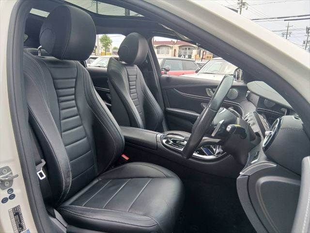 MERCEDES BENZ E class sedan