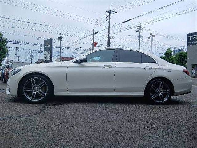 MERCEDES BENZ E class sedan