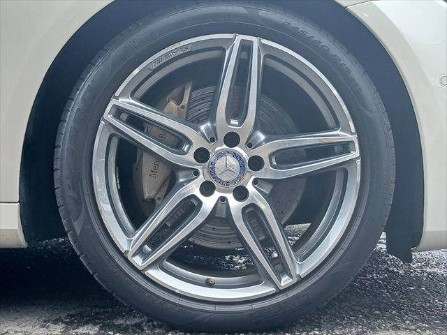 MERCEDES BENZ E class sedan