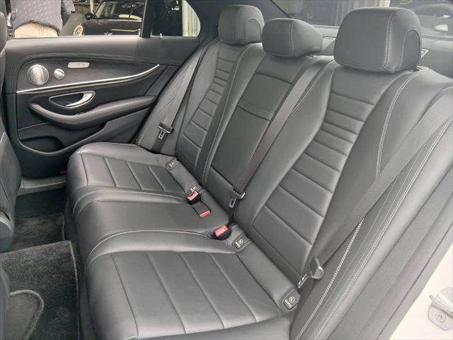 MERCEDES BENZ E class sedan