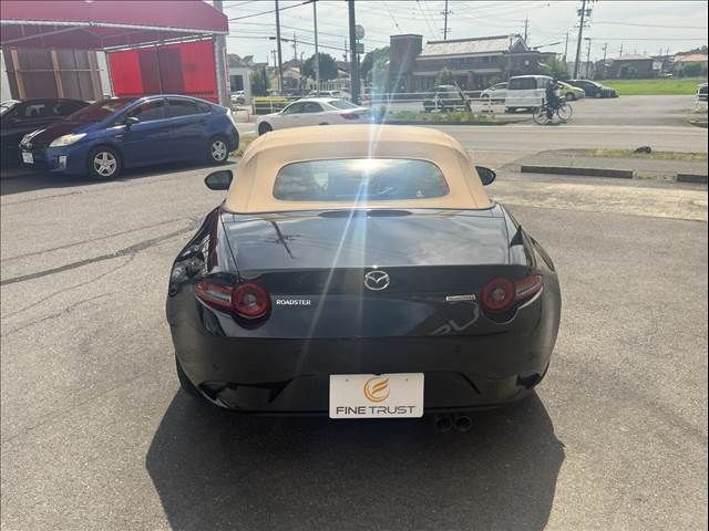 ROADSTER