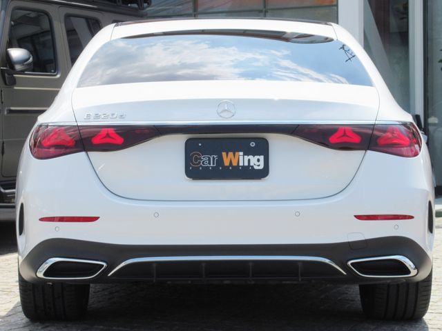 MERCEDES BENZ E class sedan