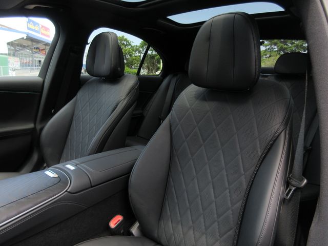 MERCEDES BENZ E class sedan