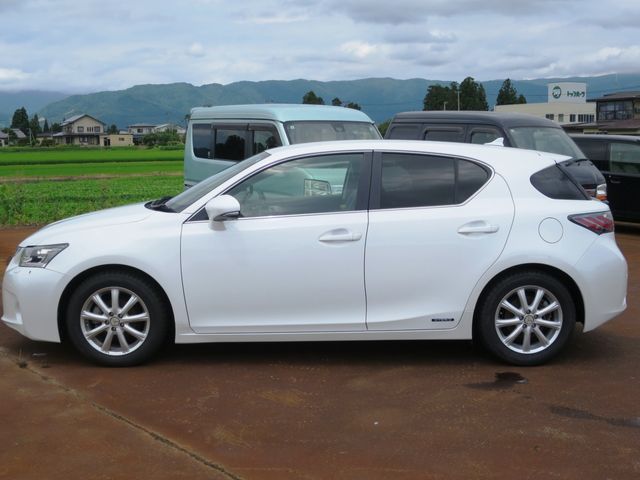LEXUS CT200h