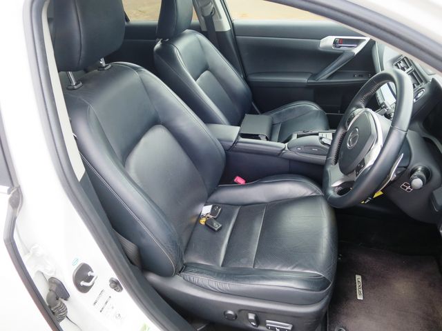 LEXUS CT200h