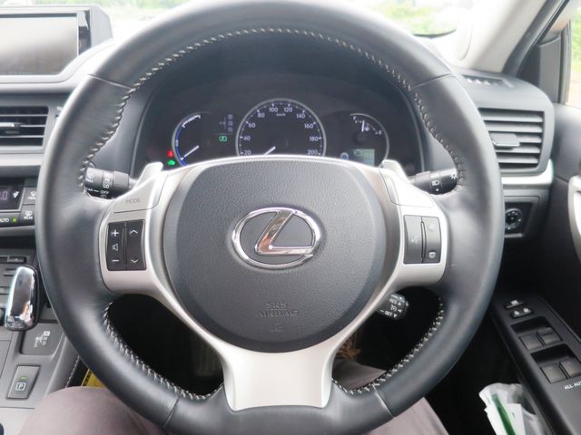 LEXUS CT200h