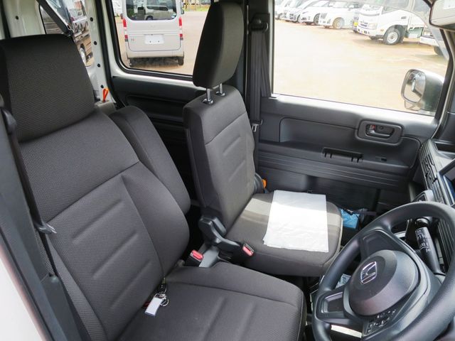 N-VAN 4WD