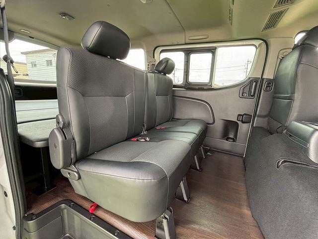 CARAVAN van 2WD