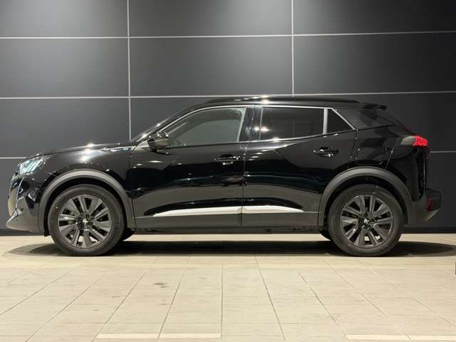 PEUGEOT e-2008