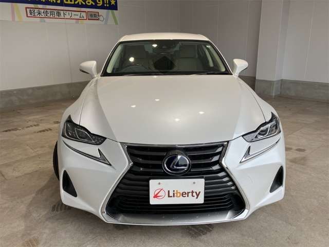 LEXUS IS300h