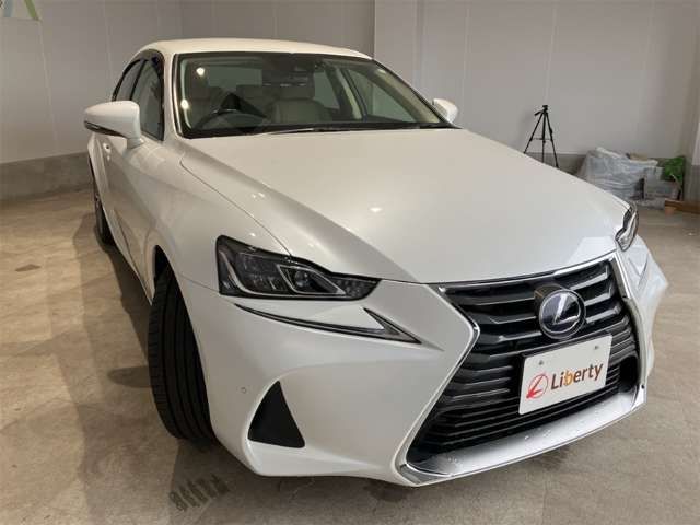LEXUS IS300h