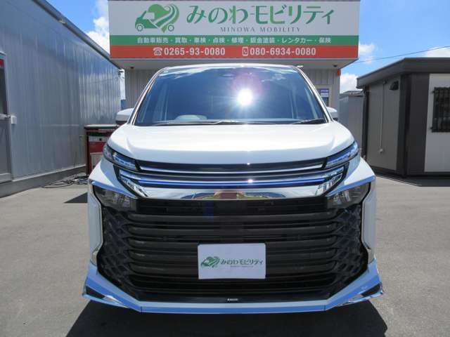 VOXY HYBRID