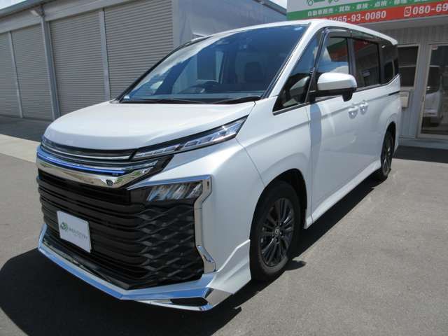VOXY HYBRID