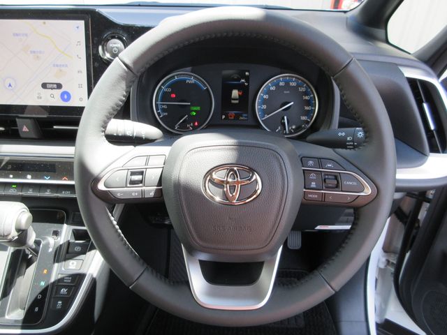 VOXY HYBRID