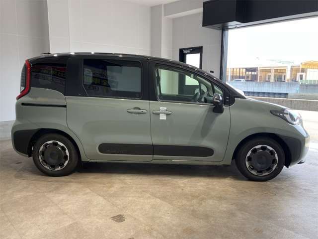 SIENTA HYBRID