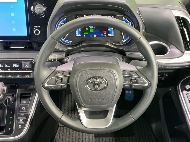 VOXY HYBRID