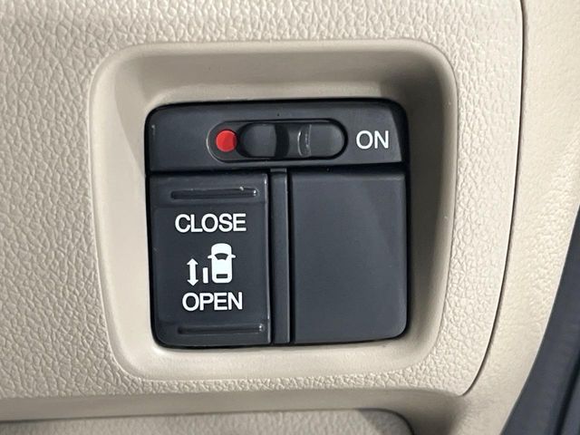 N BOX