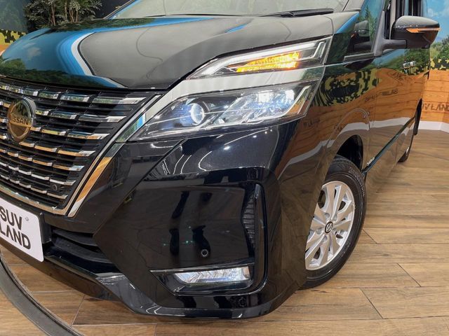 SERENA  S-HYBRID 4WD