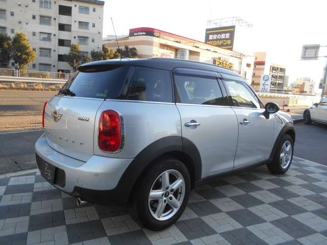 BMW MINI COOPER CROSSOVER