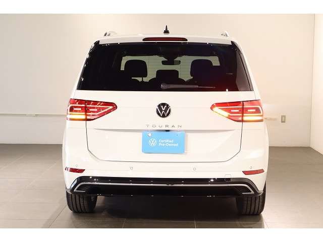 VOLKSWAGEN GOLF TOURAN