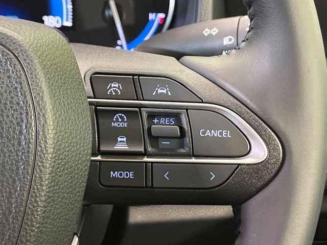 VOXY HYBRID