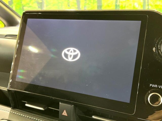 VOXY HYBRID