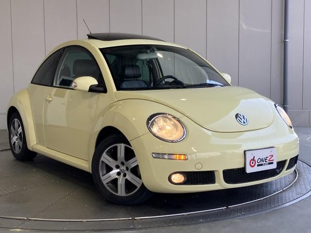 VOLKSWAGEN BEETLE