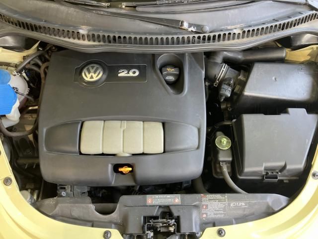 VOLKSWAGEN BEETLE